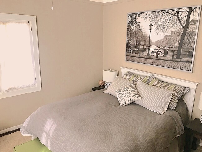 107 Murdock Ave Unit B