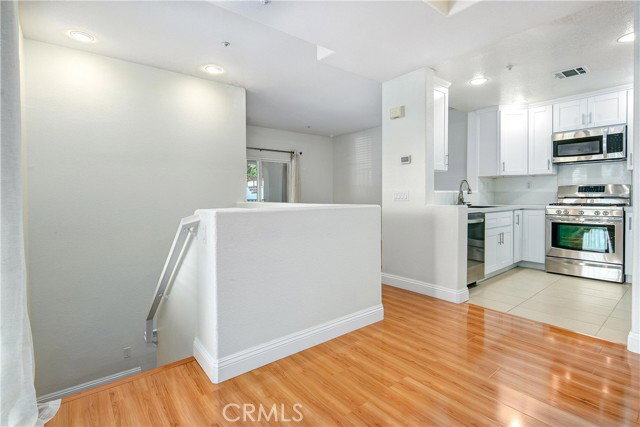 Photo - 600 E Walnut St
