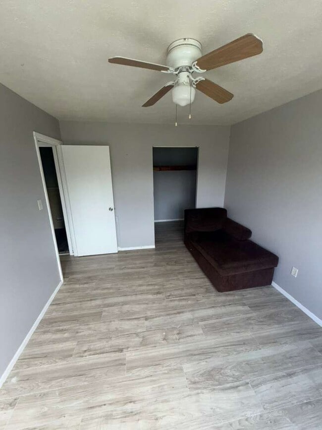 Photo - 3265 E 143rd St Unit 303
