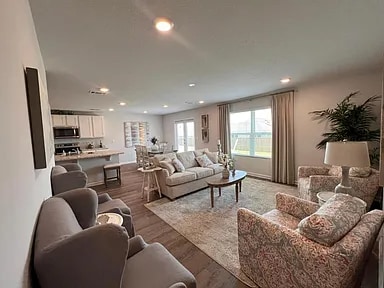 Photo - 207 Laurel Hl St