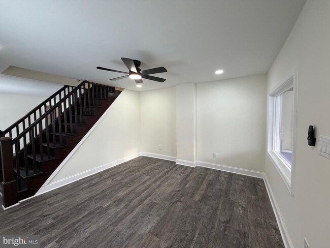 Building Photo - 197 Main St