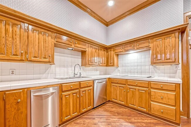 Photo - 1331 Bissonnet St