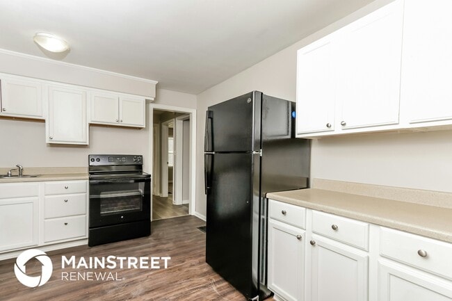 Photo - 4725 E 16th St