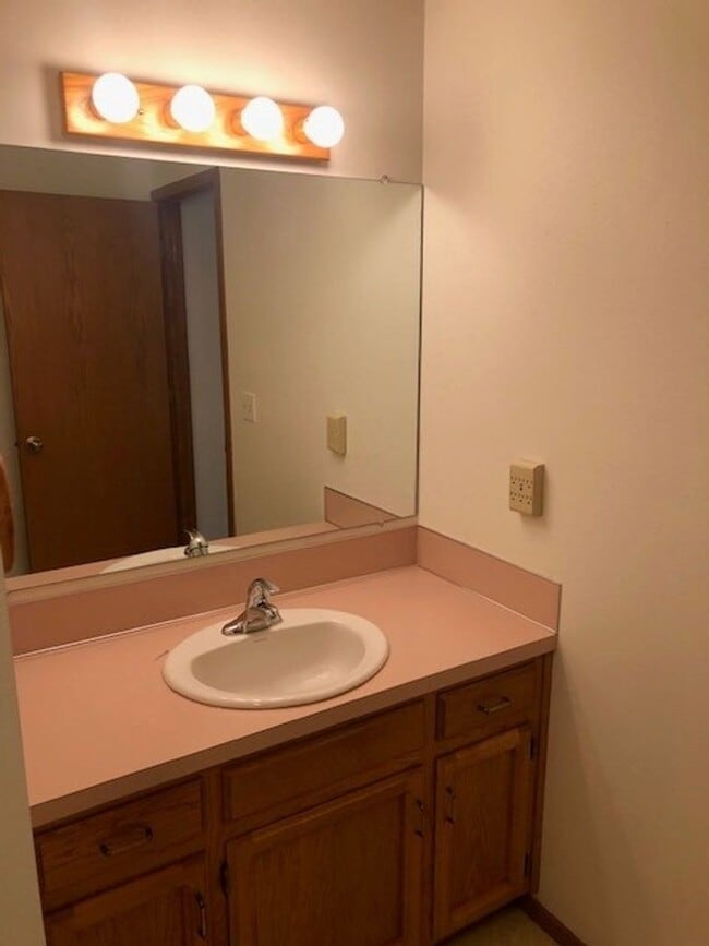 Photo - Well Maintained Three Bedroom Home in South Salem