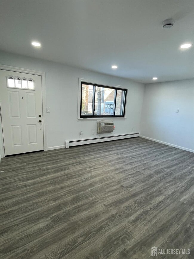 Photo - 1307 cricket Ln