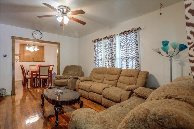 Photo - 9226 E Avenue Q