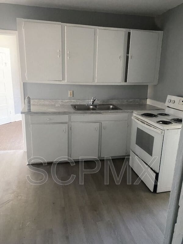 Photo - 1357 Glover St