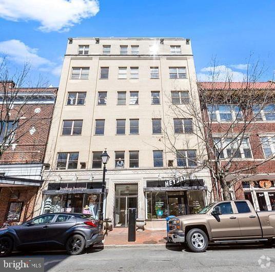 Building Photo - 815 King St Unit 5D Rental