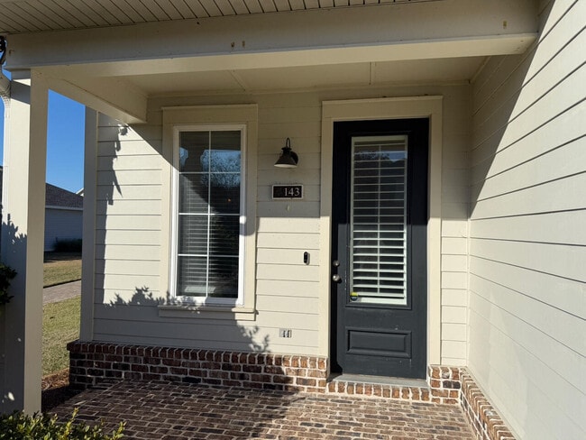 Photo - 143 Christian Dr