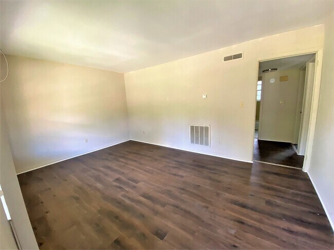 Photo - Edgemont Apartments Unit 4