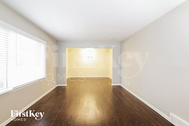 Photo - 9613 Beverly Dr