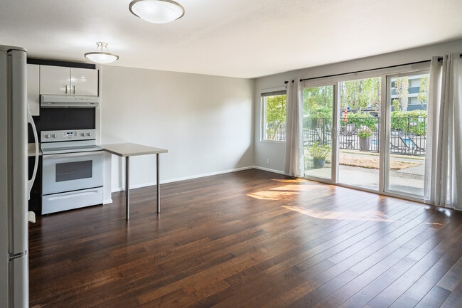 201 2nd St S Unit 105