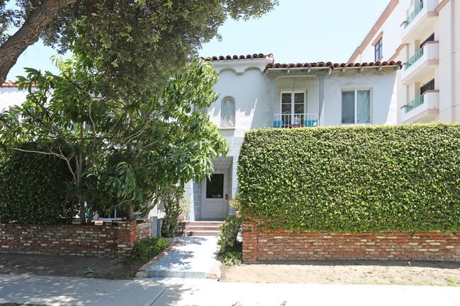 Photo - 232 N Clark Dr