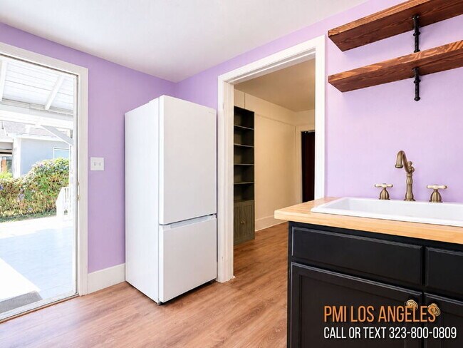 4187 Denker Ave Unidad B