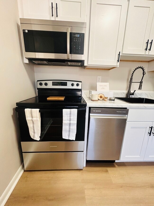 Renovated one bedroom, one bath - Huntington Apartments