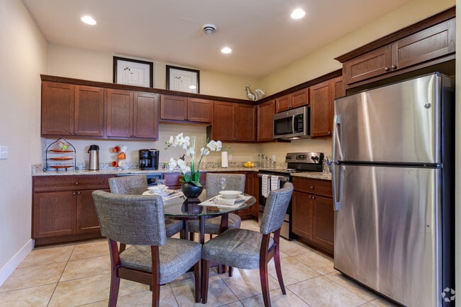 2BR, 2BA - Ranch - Overlook Luxury Townhomes