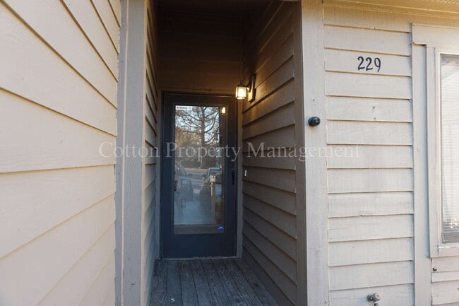 Photo - 229 St Luke Ct