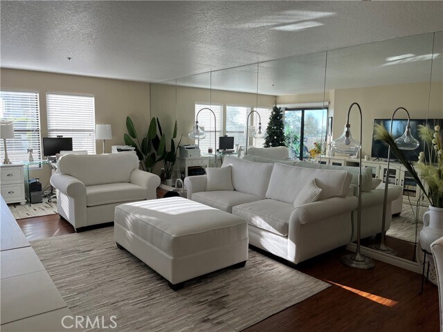 Photo - 280 Cagney Ln Unit 115