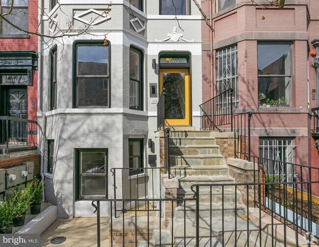 Building Photo - 1865 California St NW Unit 2 Rental