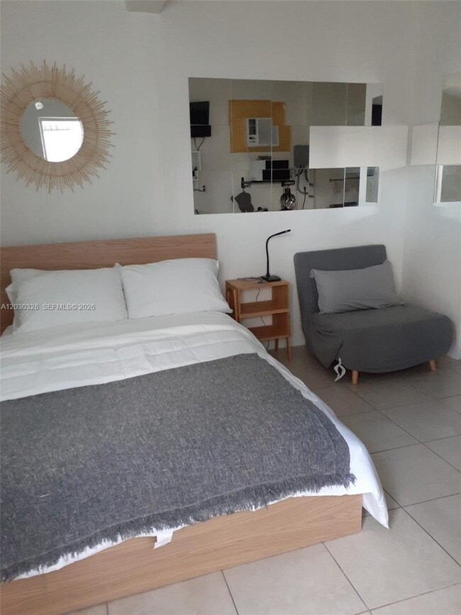 Building Photo - 2306 Sunshine Blvd Unit -