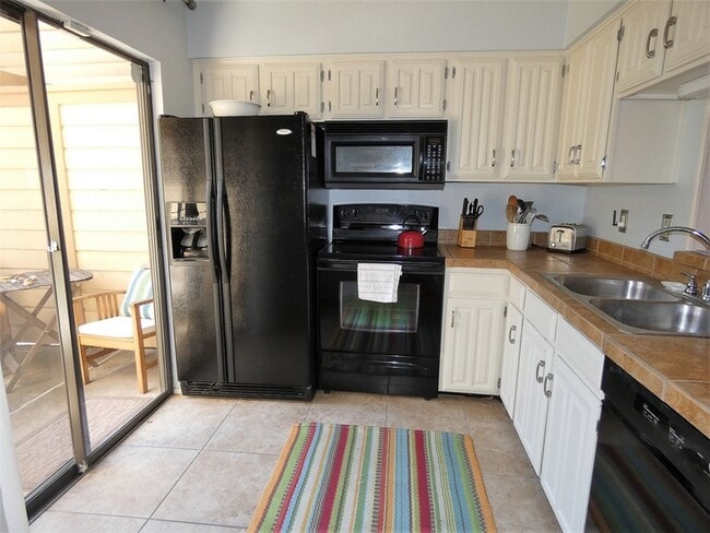 Photo - 7640 W Greenway Blvd Unit 2D