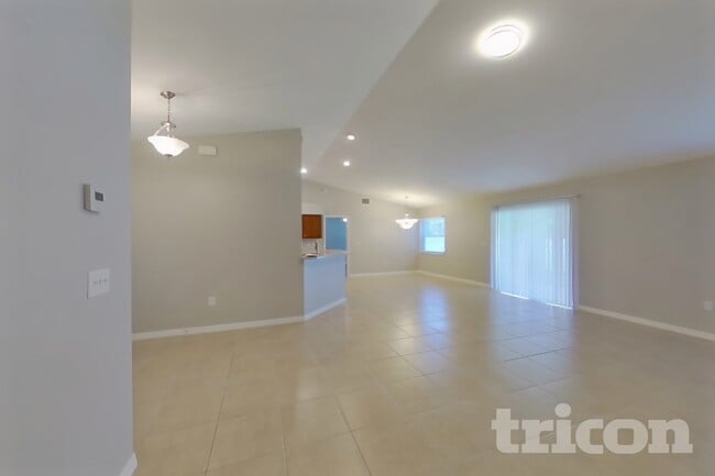 Photo - 4739 Acorn Dr