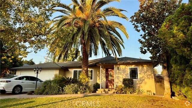 Building Photo - 230 San Antonio Rd Rental