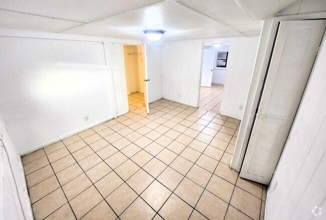 Building Photo - 3334 Edgewood Ave Rental