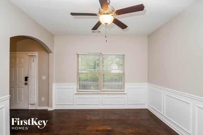 Photo - 1234 Silvercrest Ct SW