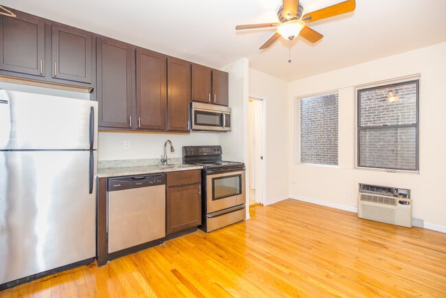 Photo - 1504 N Dearborn Pkwy Unit 309