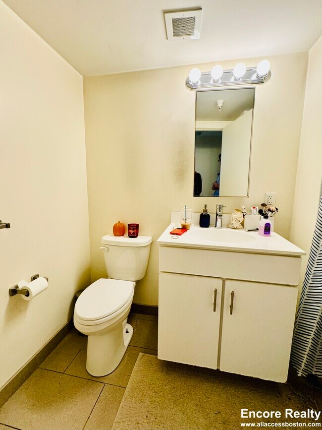 Photo - 8 Winter St Unit 704