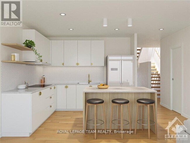 Photo - 440 Roosevelt Ave