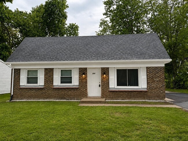 Building Photo - 217 S Orchard Dr