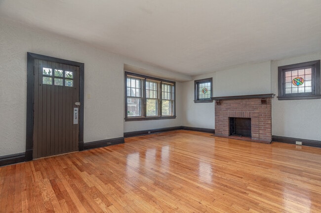 Photo - 6173 Waterman Blvd