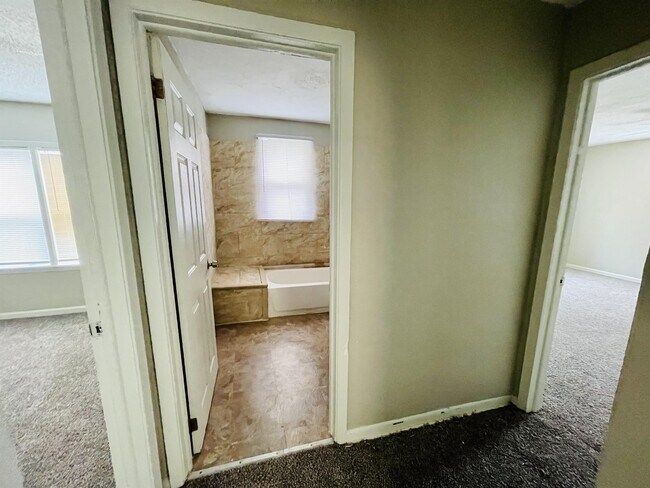 Photo - 7034 Agnes Ave