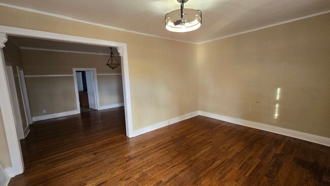 Photo - PET FRIENDLY 3 BEDROOM, 2 BATHROOM, DOWNTOWN LOCATION!