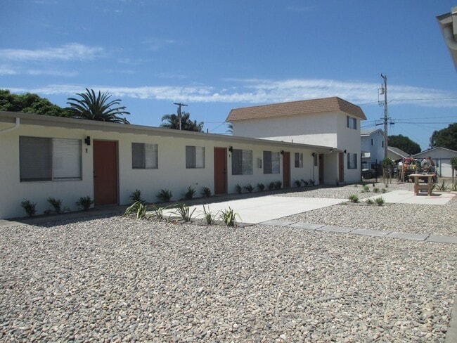 Building Photo - L12900 Unit B Rental