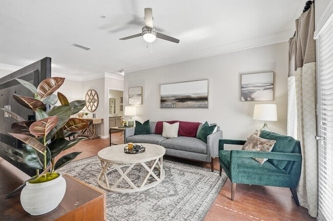 The Glen at Alexander Apartments