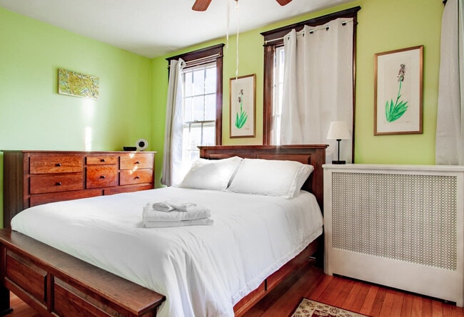 1114 E St NE Unit SI ID1633302P