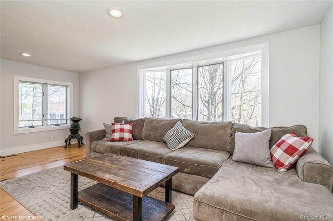Photo - 1392 Kings Hwy