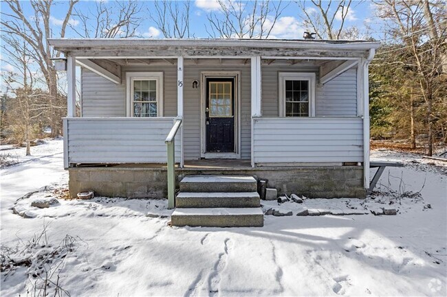 Building Photo - 15 Maple St Rental