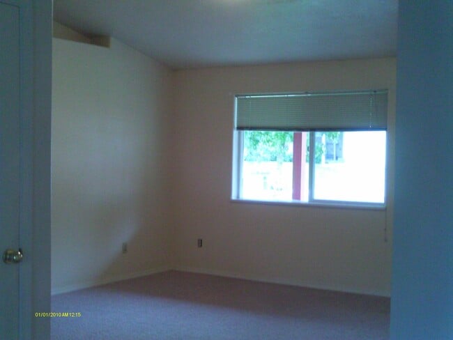 Photo - 3 bed/2bath Duplex for Rent