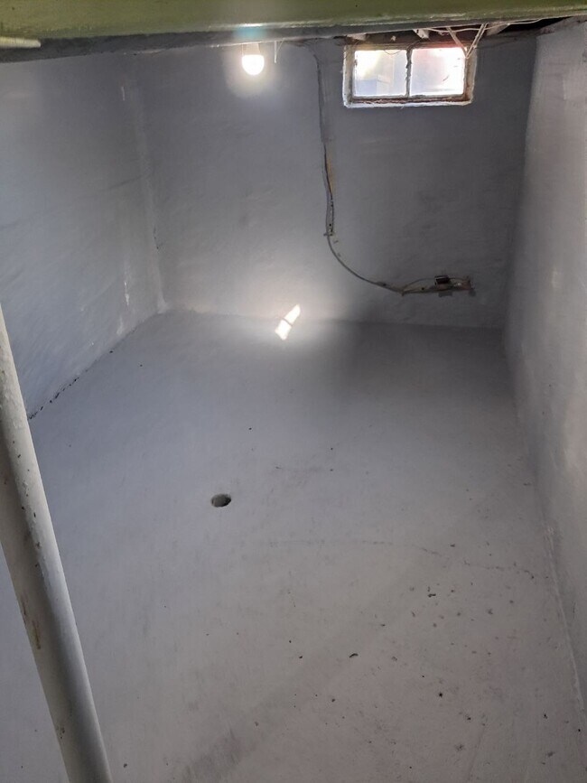 523 S Adella St House House Rental in Ottumwa, IA