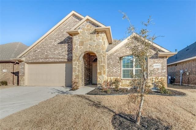 Photo - 633 Jamestown Ln