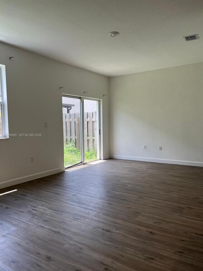 Photo - 2634 SE 12th St