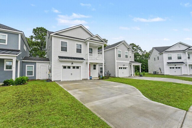 Photo - 341 Chapman Cir