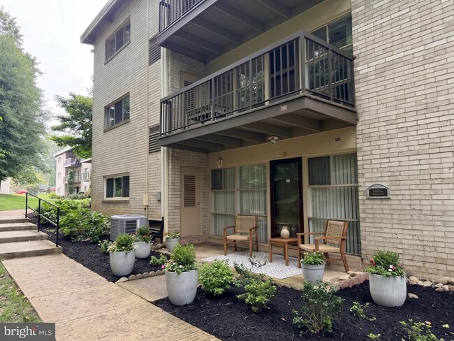 4937 Americana Dr Unit T3