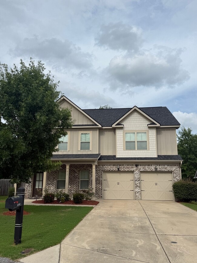 Photo - 239 Tulip Dr