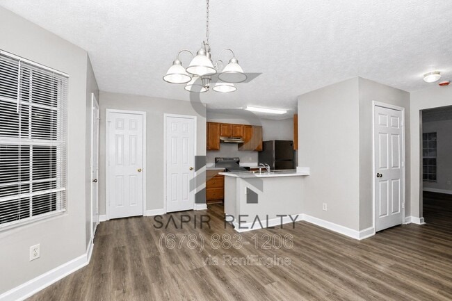 Photo - 5791 Strathmoor Manor Cir
