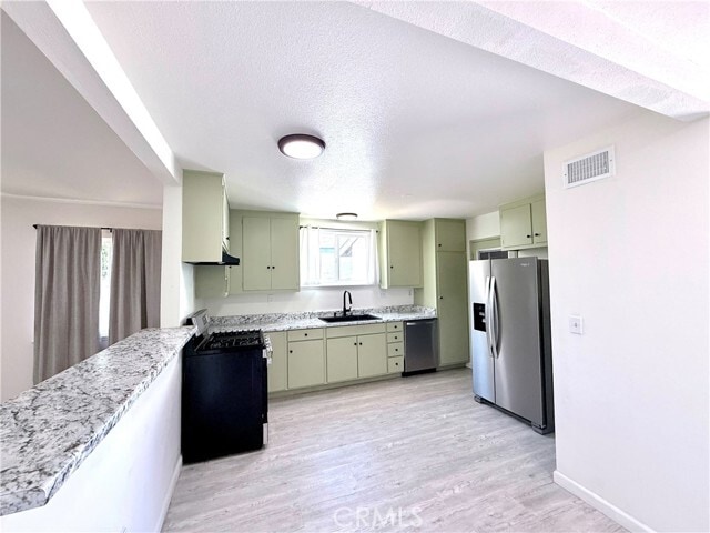 Photo - 175 S Vallejo Way